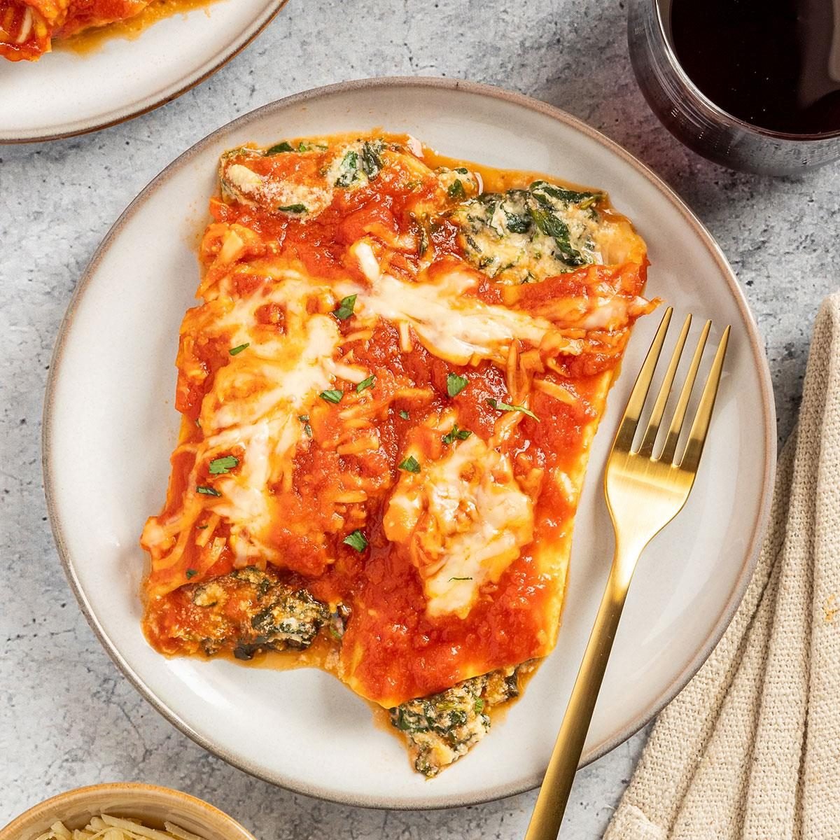 Make-Ahead Spinach Manicotti: Perfect for Guests & Busy Nights